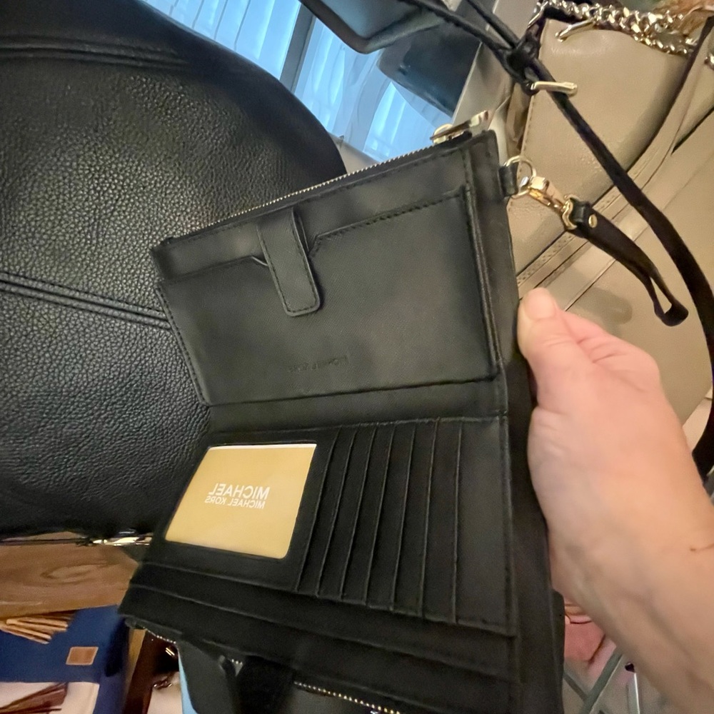 MK Bedford convertible hobo set - Picture 2 of 13